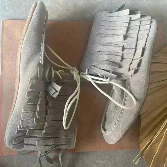 Monkey Feet Shoes - NEW Monkey Feet Fringed Moccasins Size 38 | 6.5-7